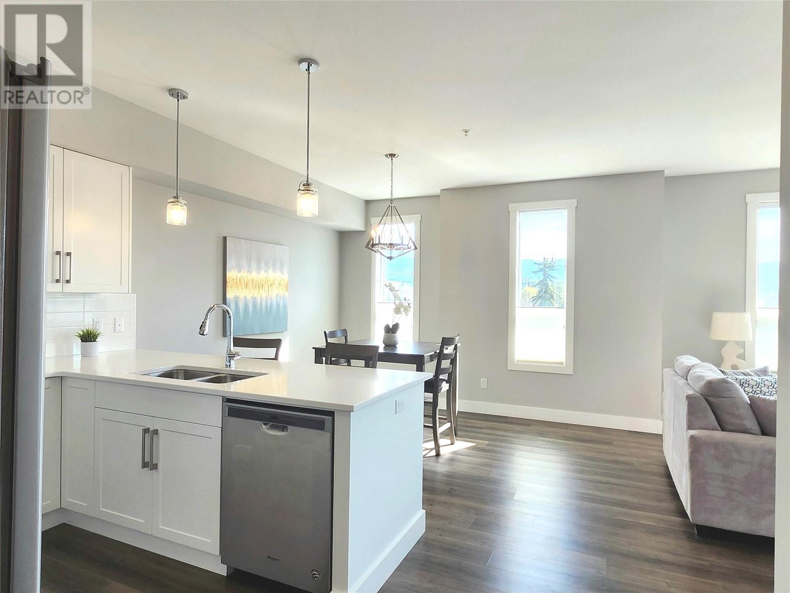 214 3090 Burtch Road, Kelowna