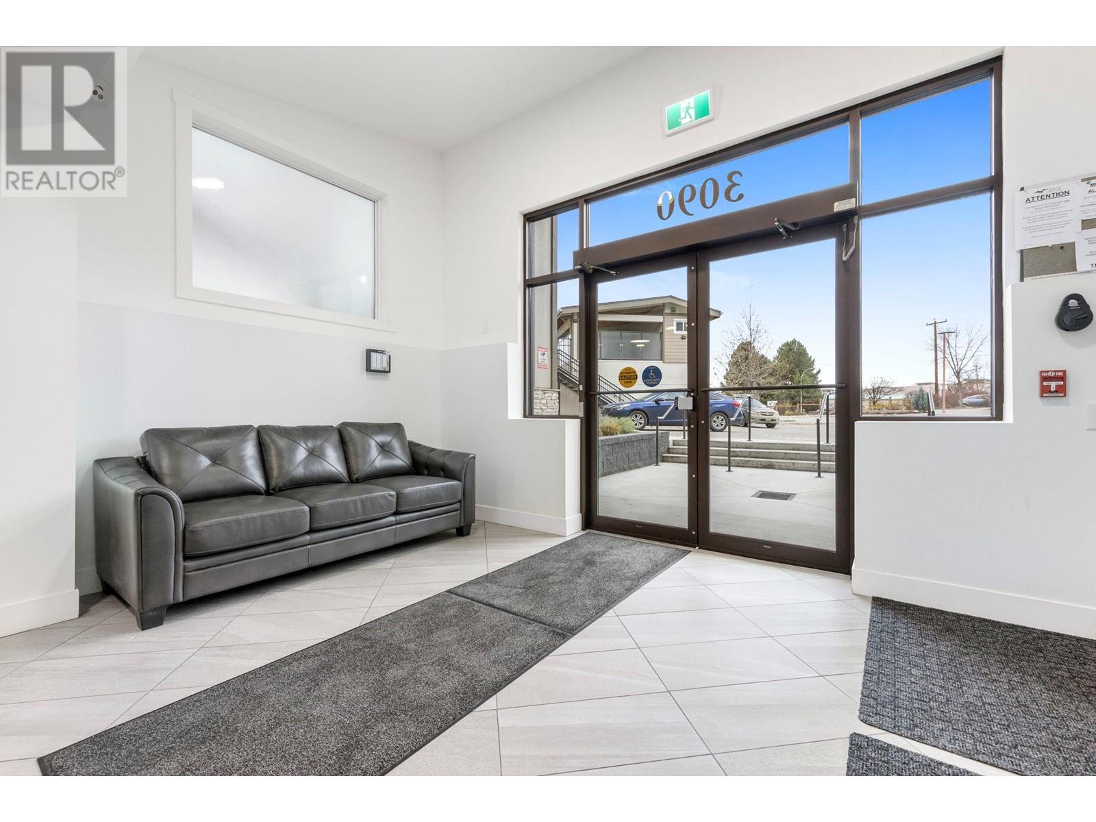 214 3090 Burtch Road, Kelowna