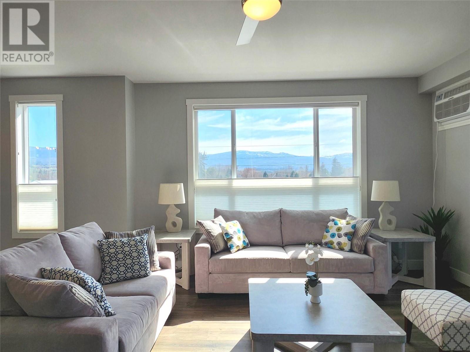 214 3090 Burtch Road, Kelowna