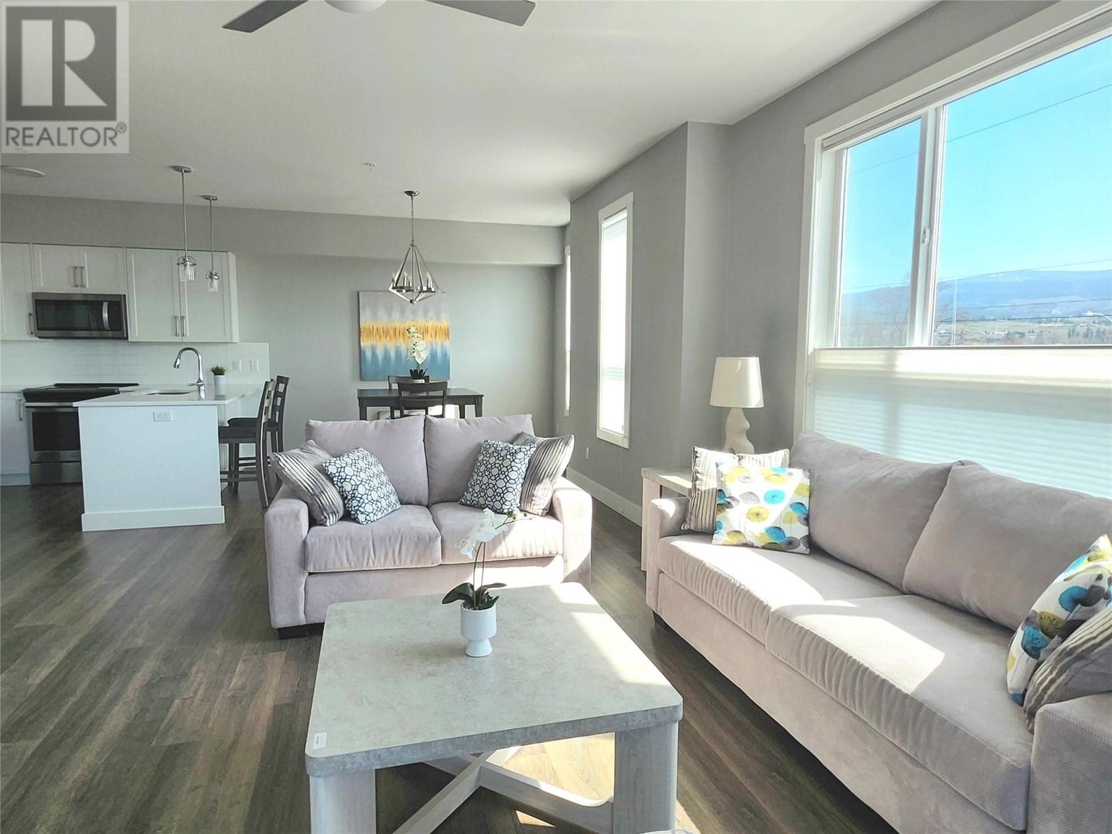 214 3090 Burtch Road, Kelowna