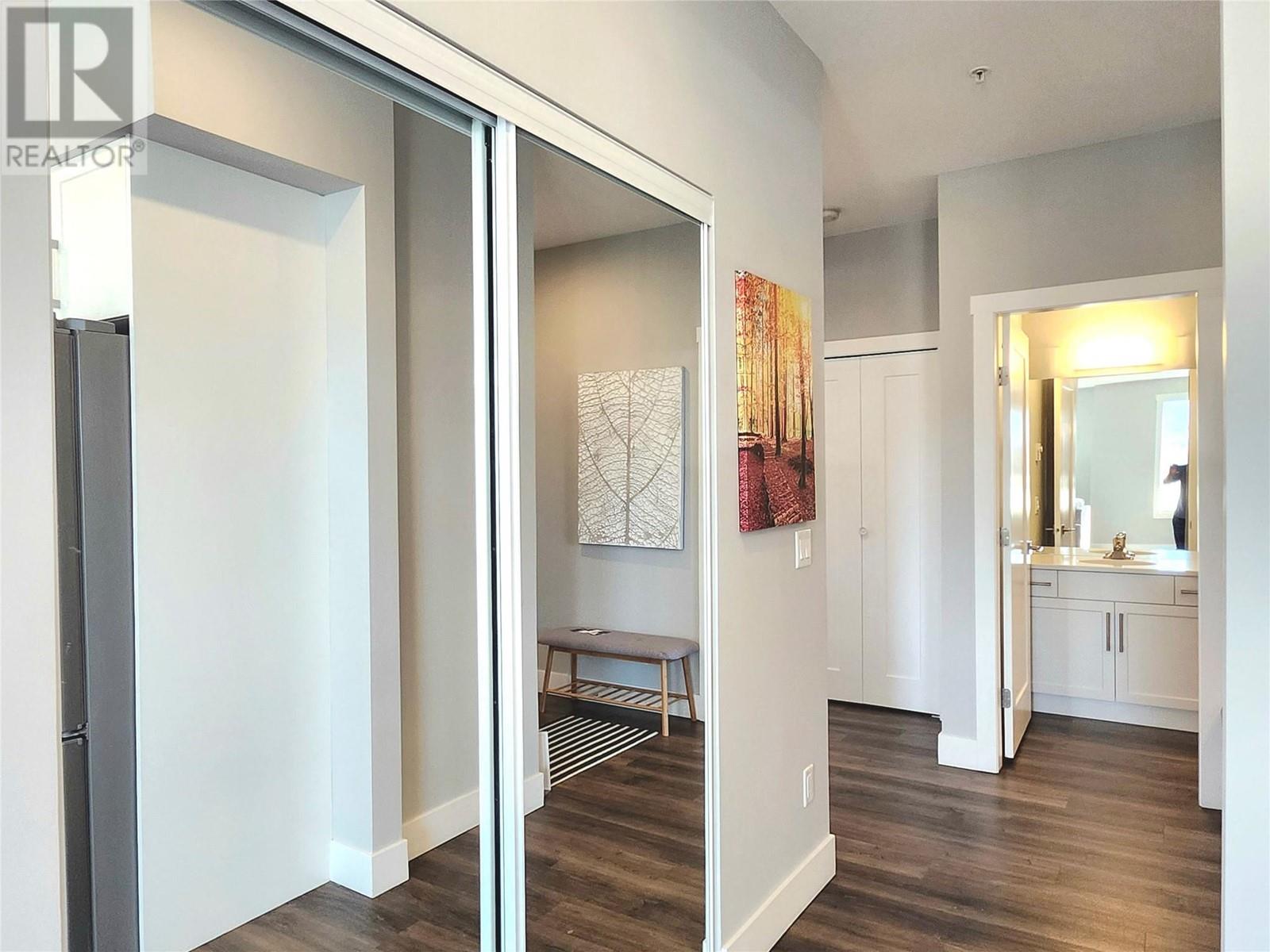 214 3090 Burtch Road, Kelowna