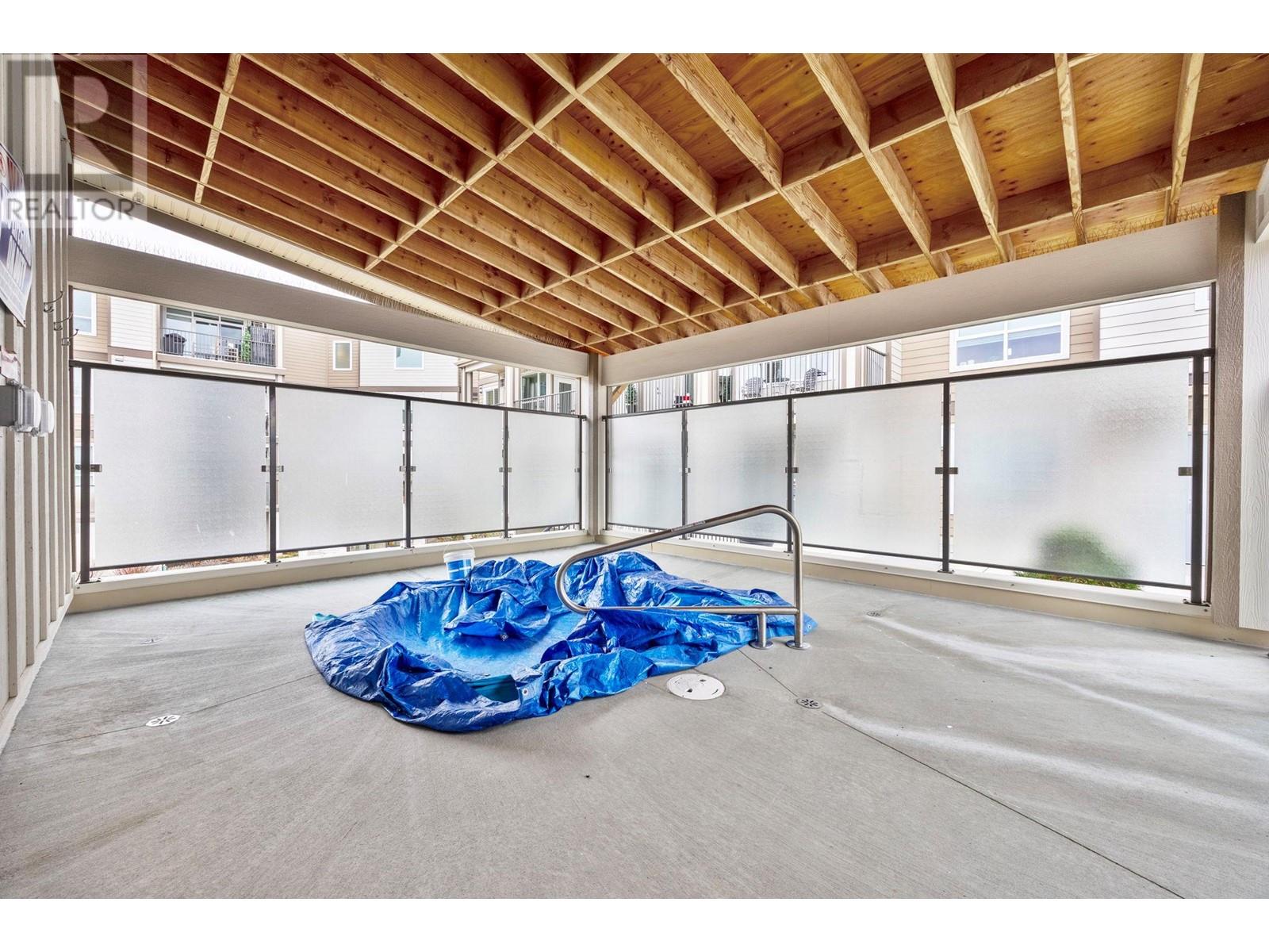 214 3090 Burtch Road, Kelowna