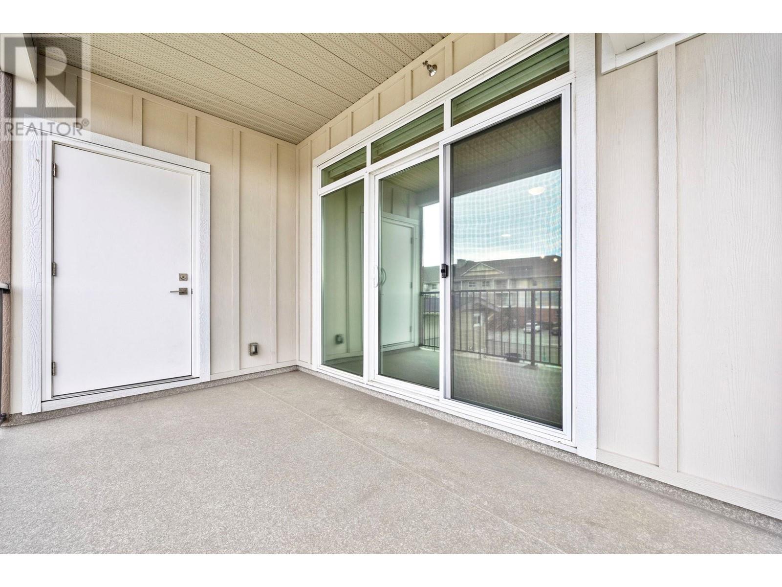 214 3090 Burtch Road, Kelowna