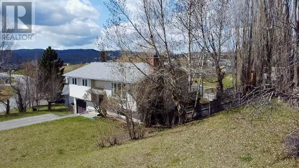 10 Beryl Drive, Logan Lake