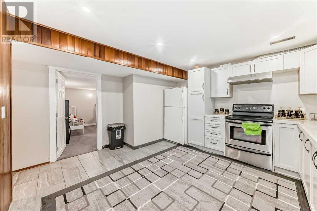 Single Family House 4 Level for Sale in  Templewood Road NE Temple Calgary 