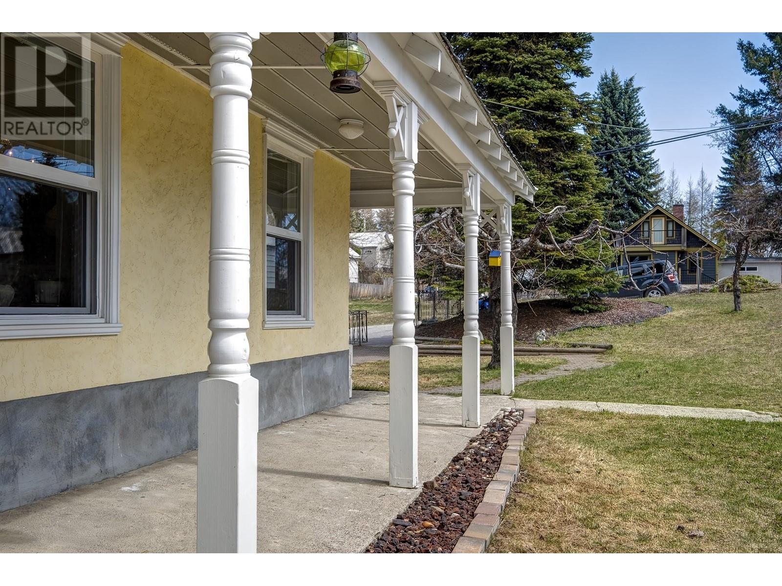 2186 Fourth Avenue, Rossland