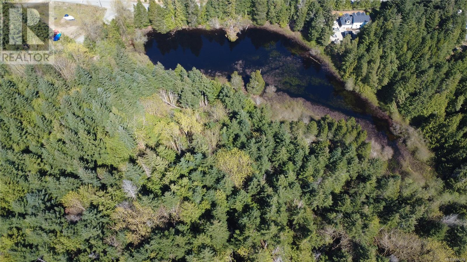 Photo 7 of 1725 Warn Way, Qualicum Beach BC