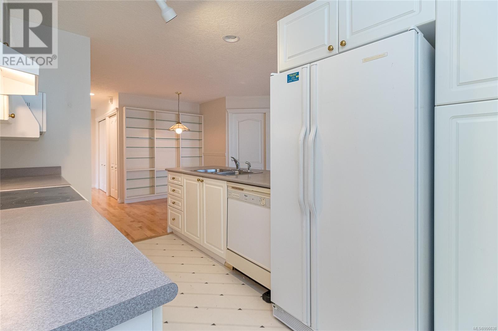  10227 Fifth Street, Sidney