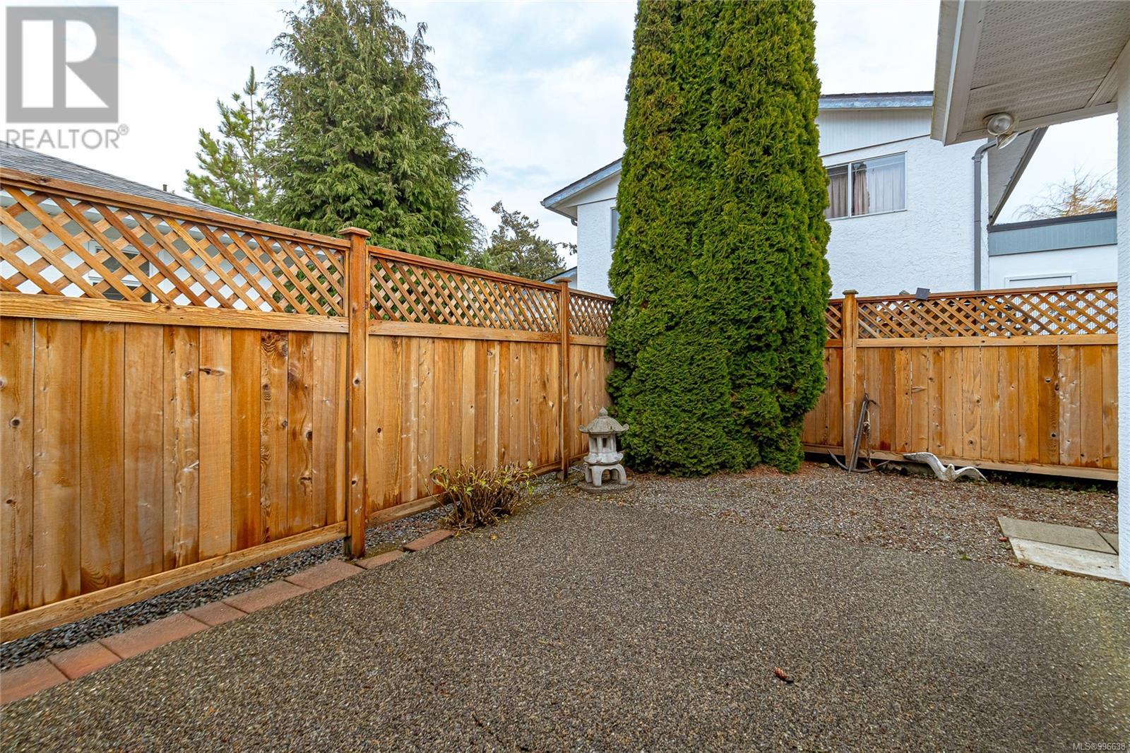  10227 Fifth Street, Sidney