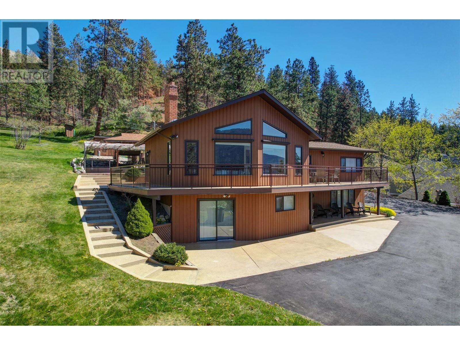 9983 Okanagan Centre Road W, Lake Country