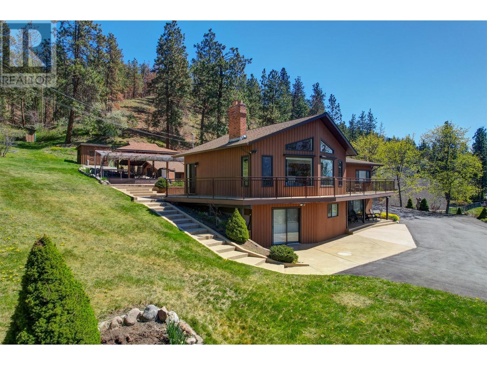 9983 Okanagan Centre Road W, Lake Country
