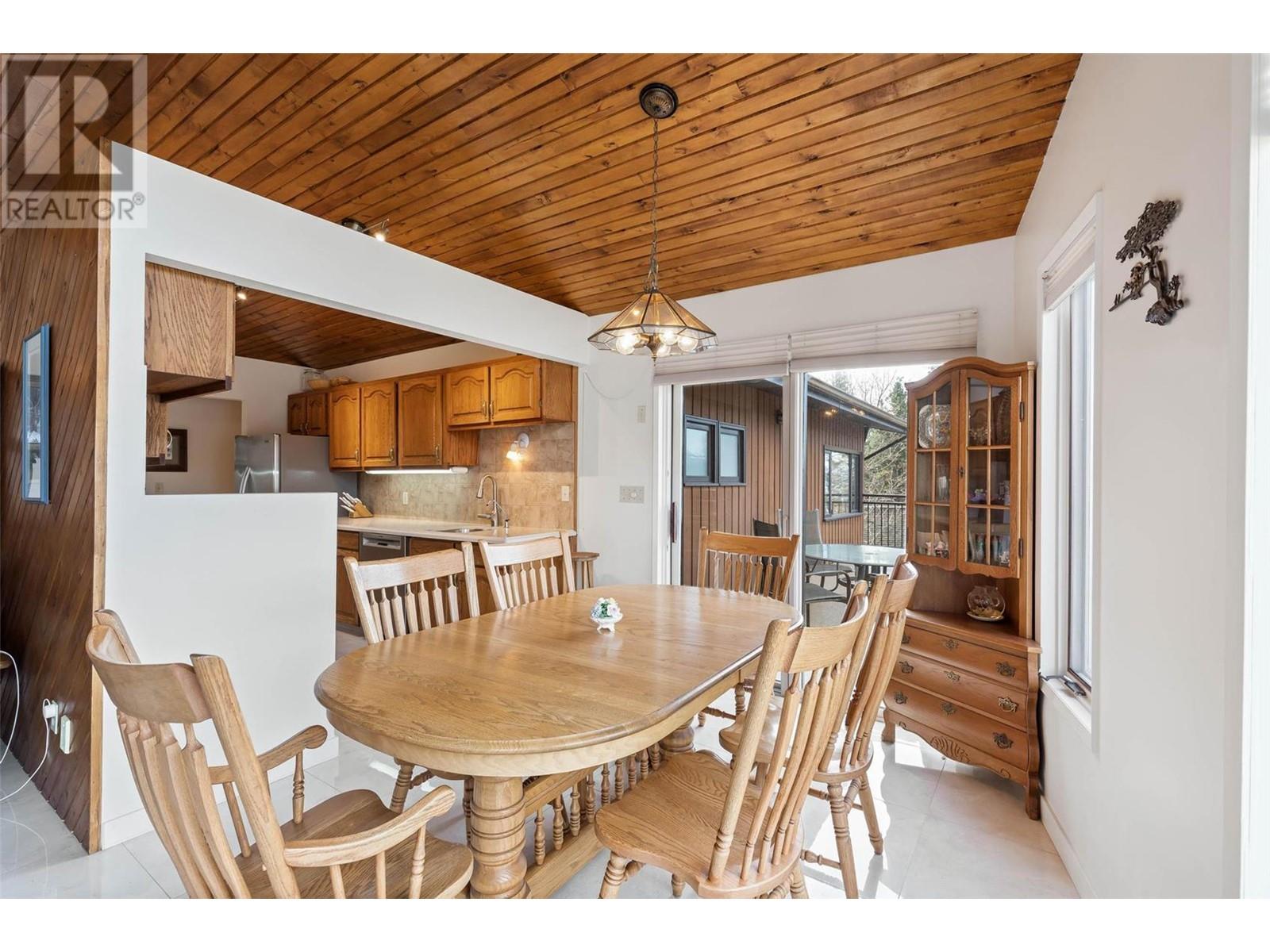 9983 Okanagan Centre Road W, Lake Country