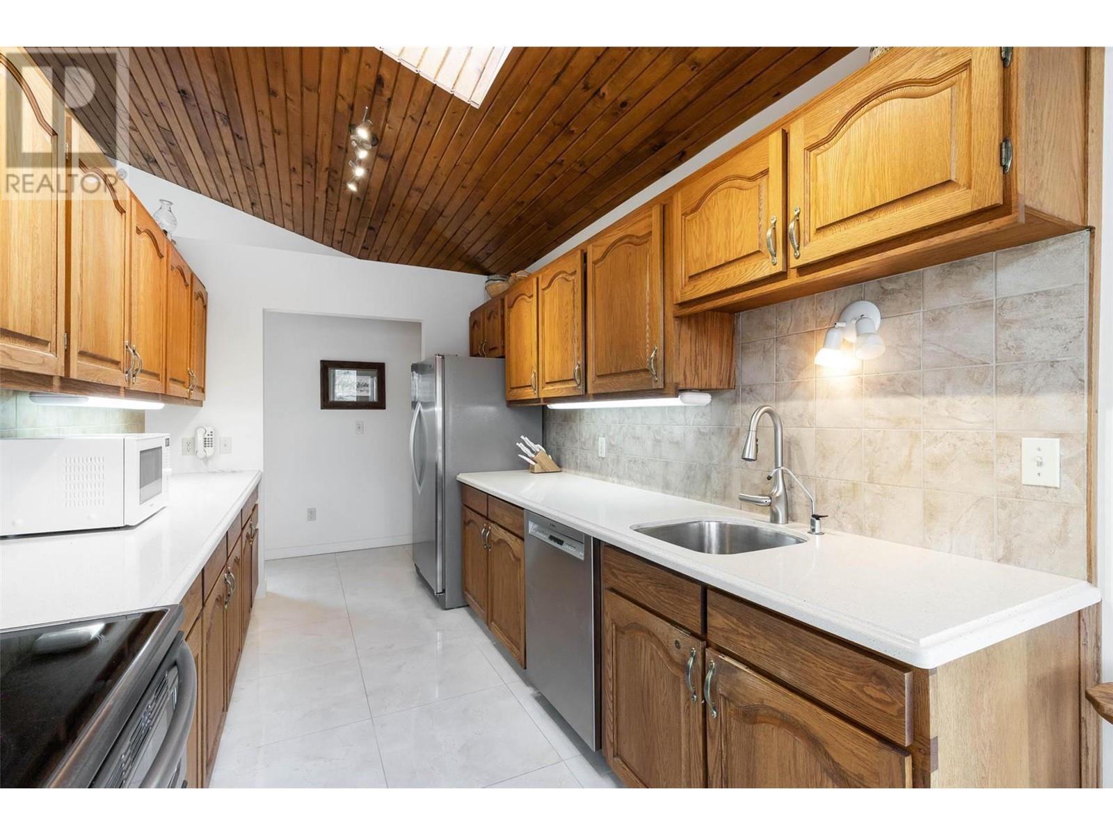 9983 Okanagan Centre Road W, Lake Country
