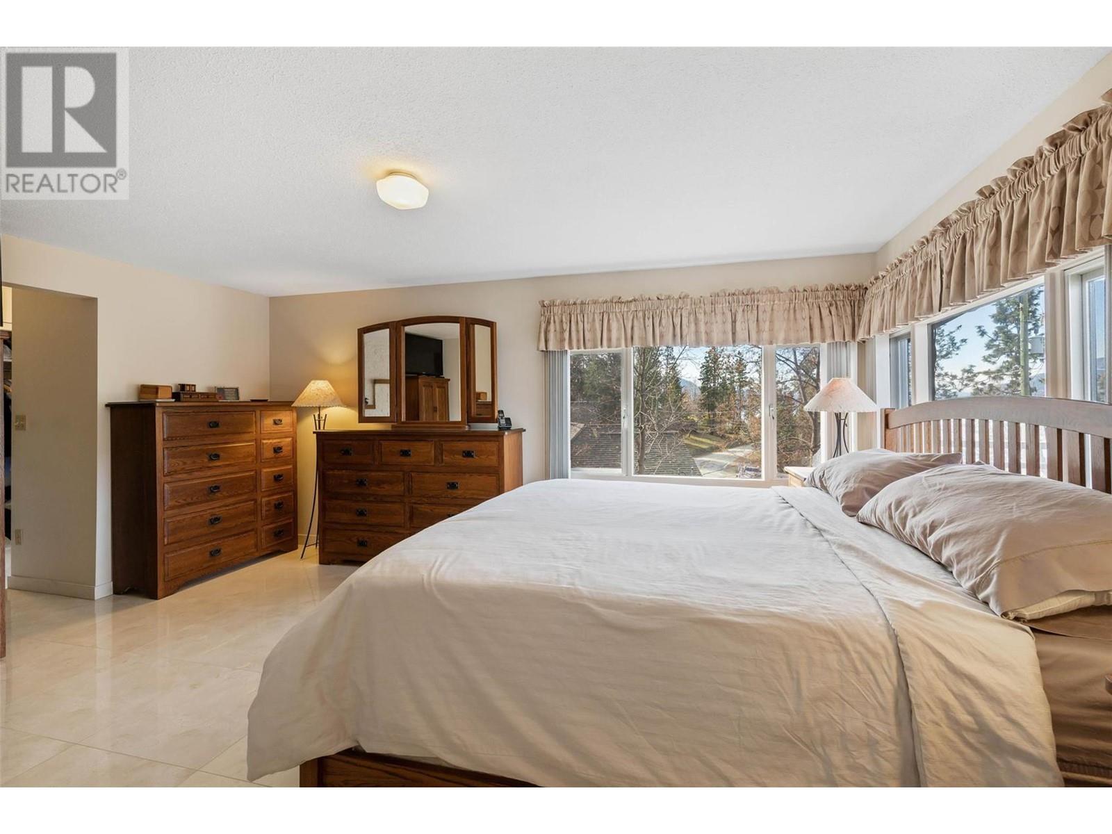 9983 Okanagan Centre Road W, Lake Country