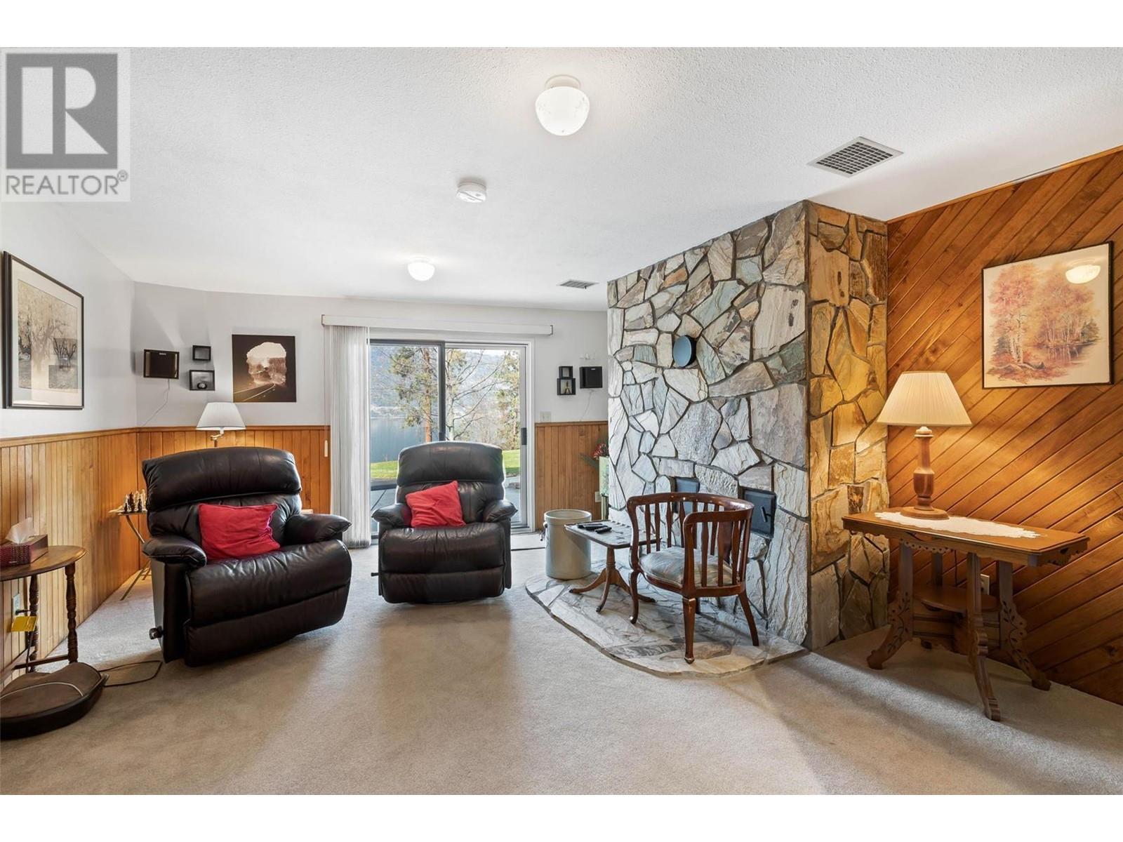 9983 Okanagan Centre Road W, Lake Country