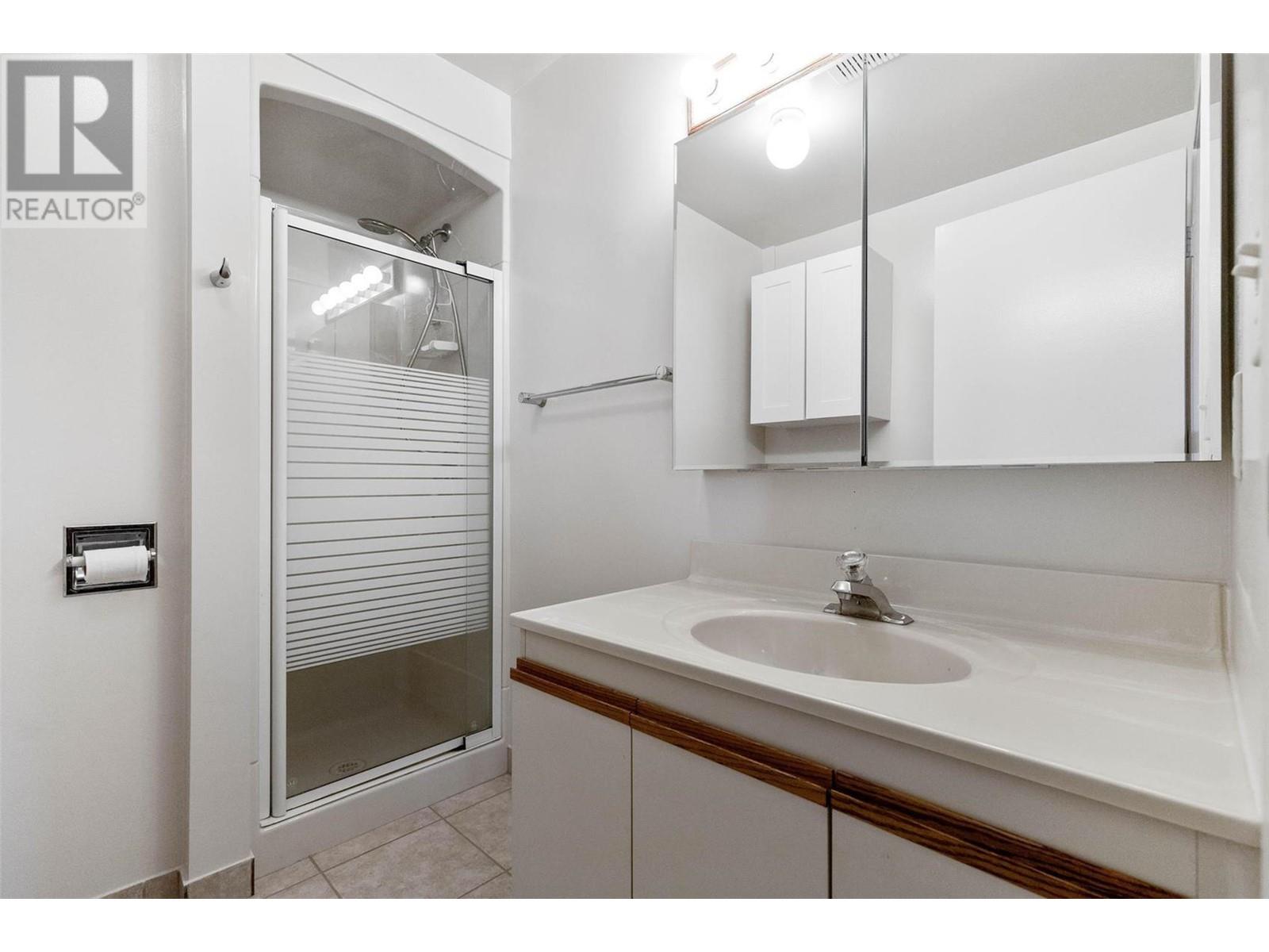 9983 Okanagan Centre Road W, Lake Country