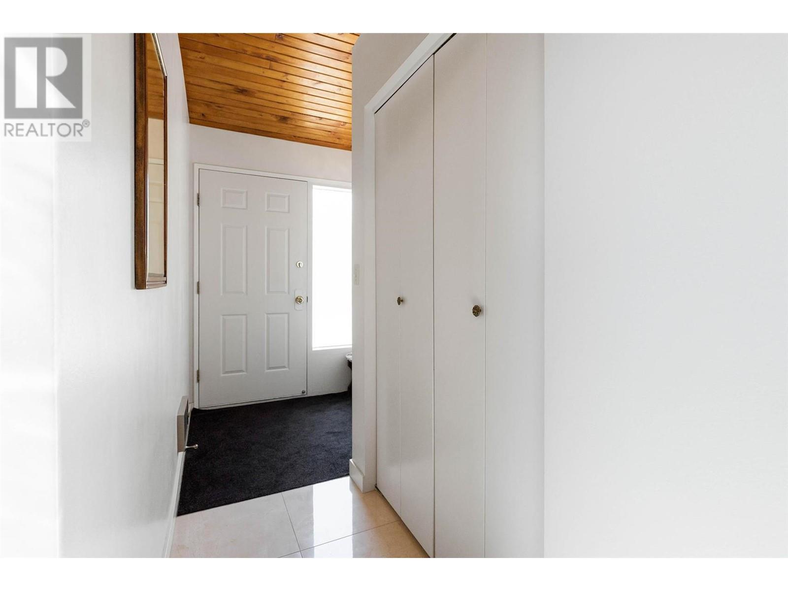9983 Okanagan Centre Road W, Lake Country
