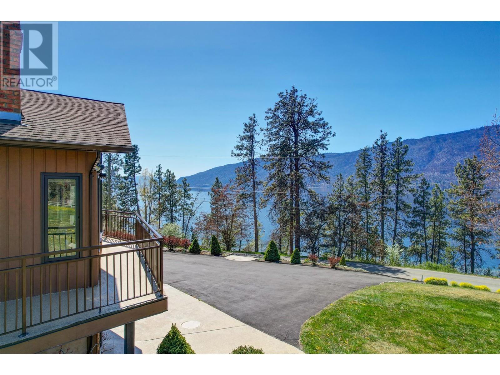 9983 Okanagan Centre Road W, Lake Country