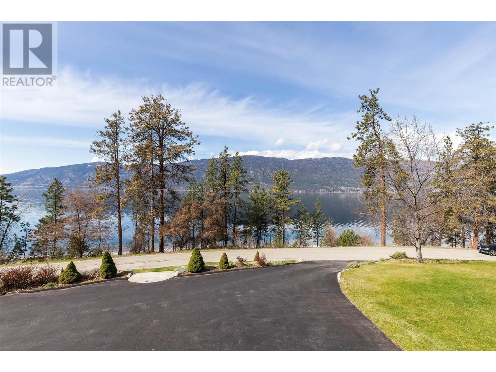 9983 Okanagan Centre Road W, Lake Country