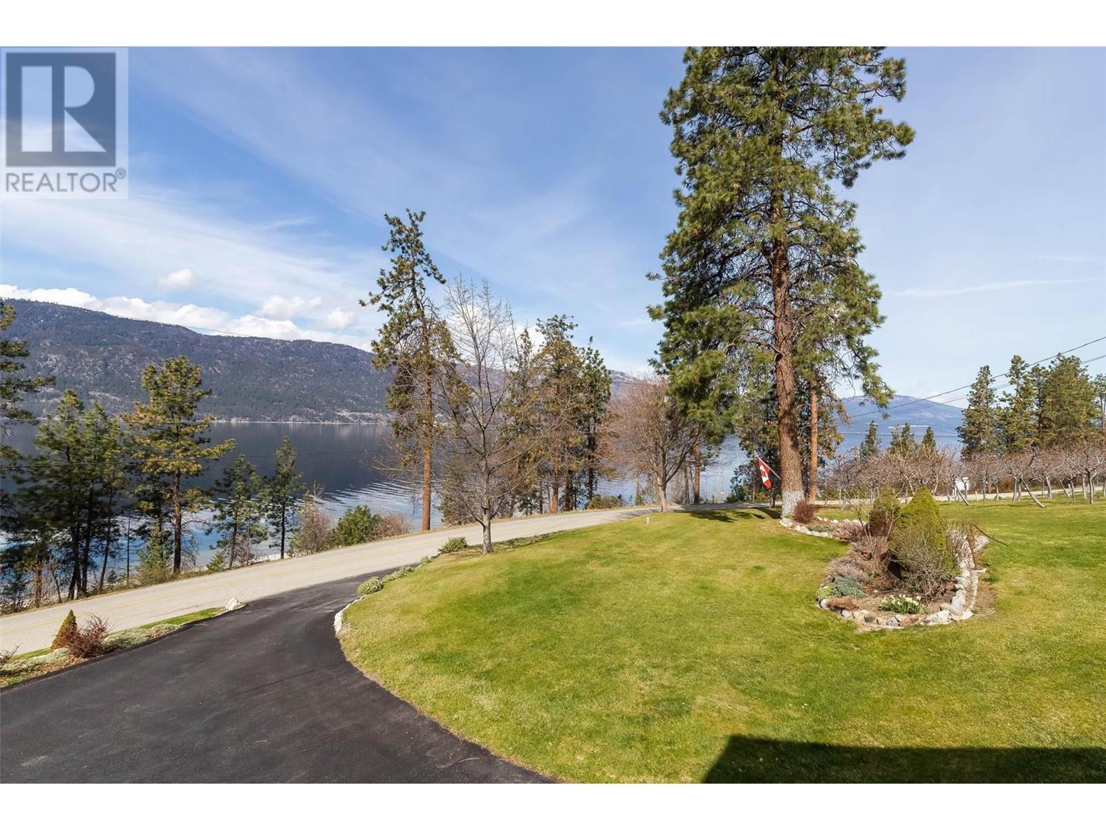 9983 Okanagan Centre Road W, Lake Country