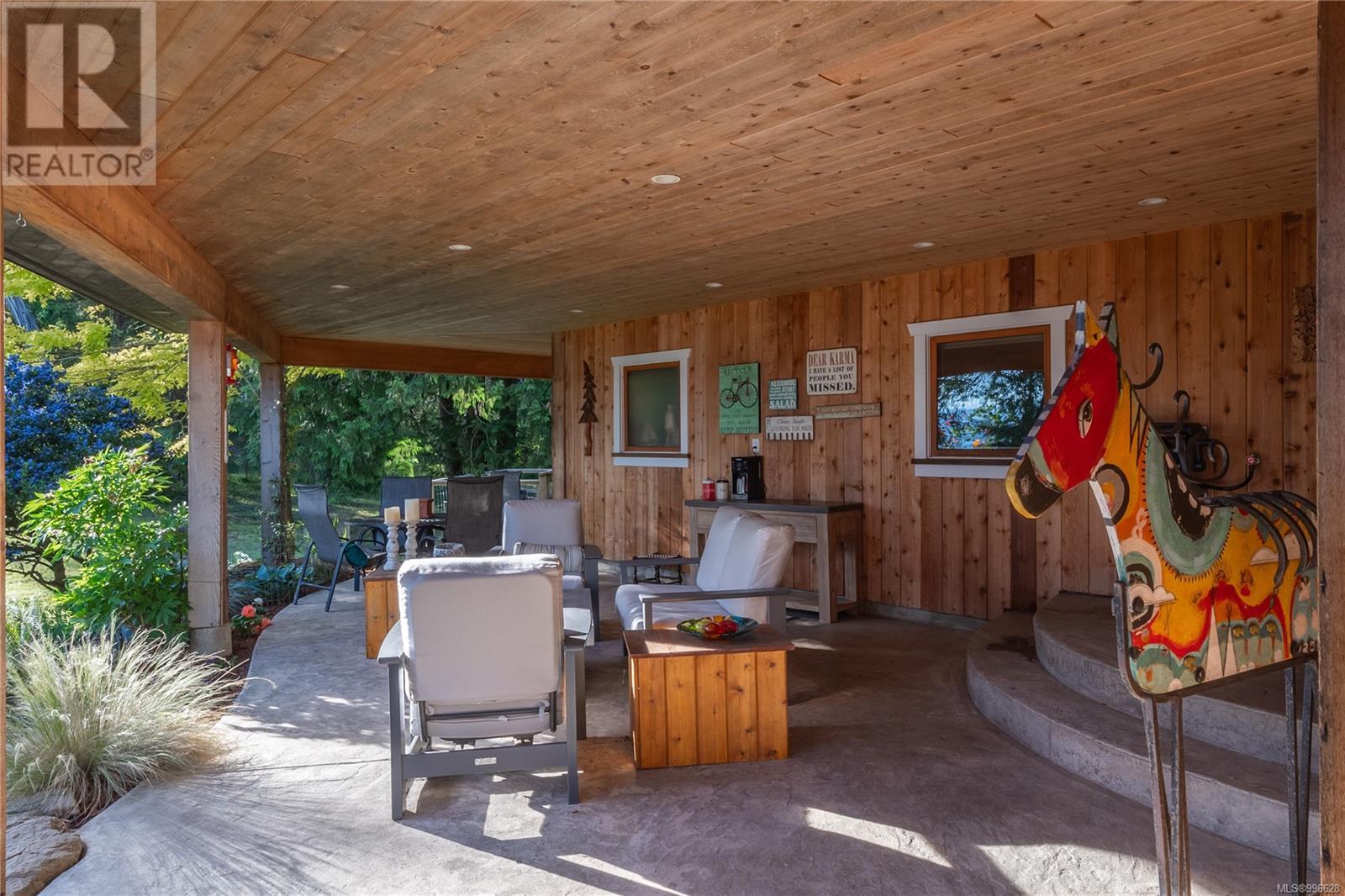 225 Sea Meadow Dr, Gabriola Island