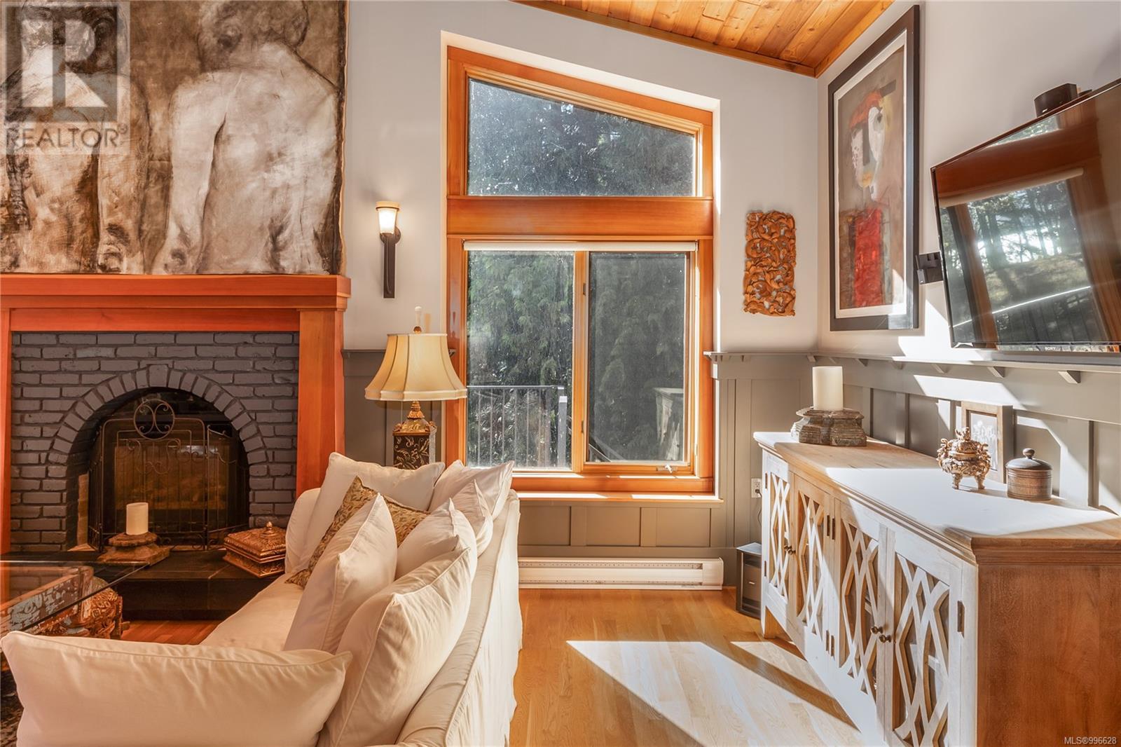 225 Sea Meadow Dr, Gabriola Island