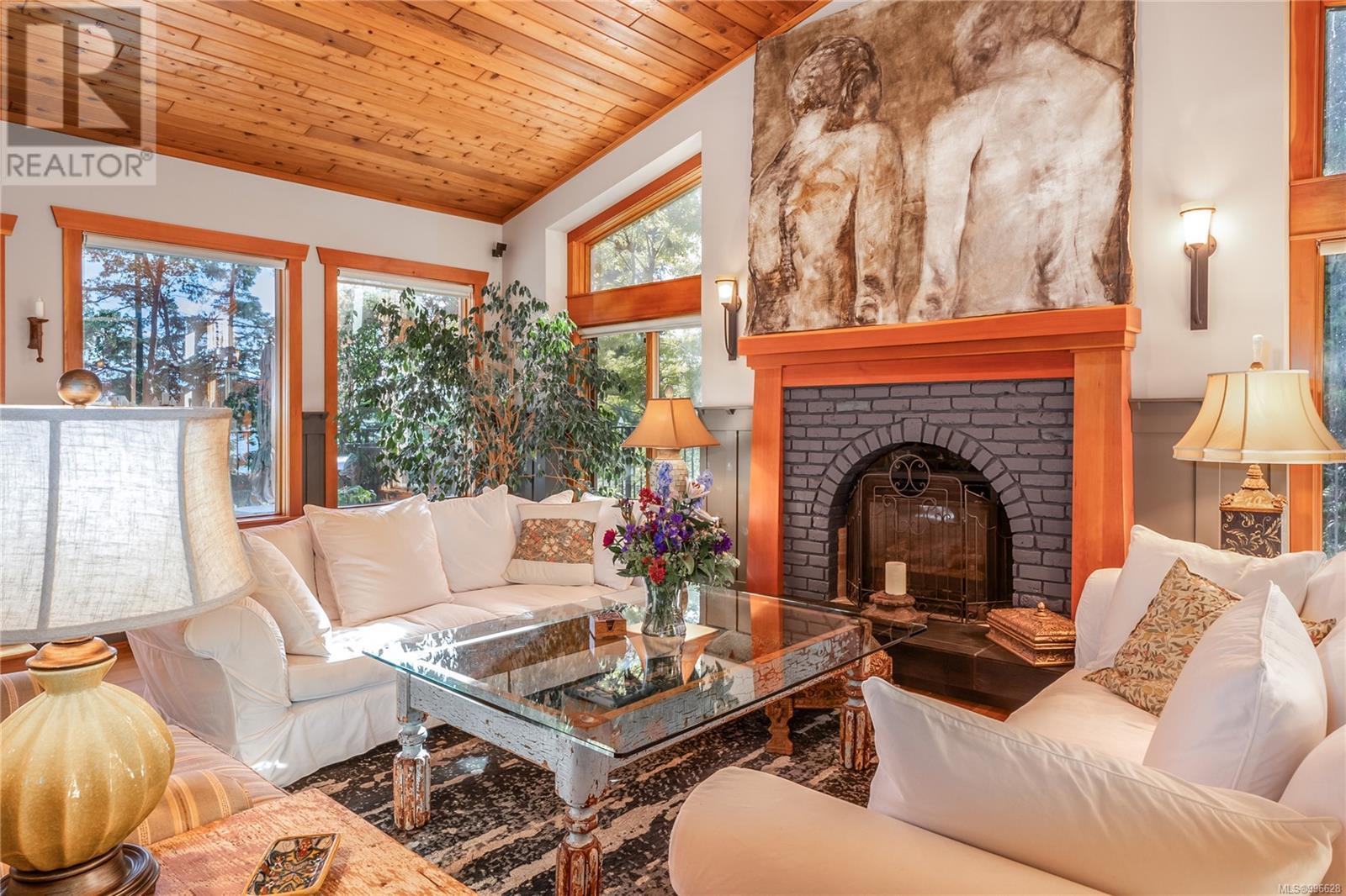 225 Sea Meadow Dr, Gabriola Island