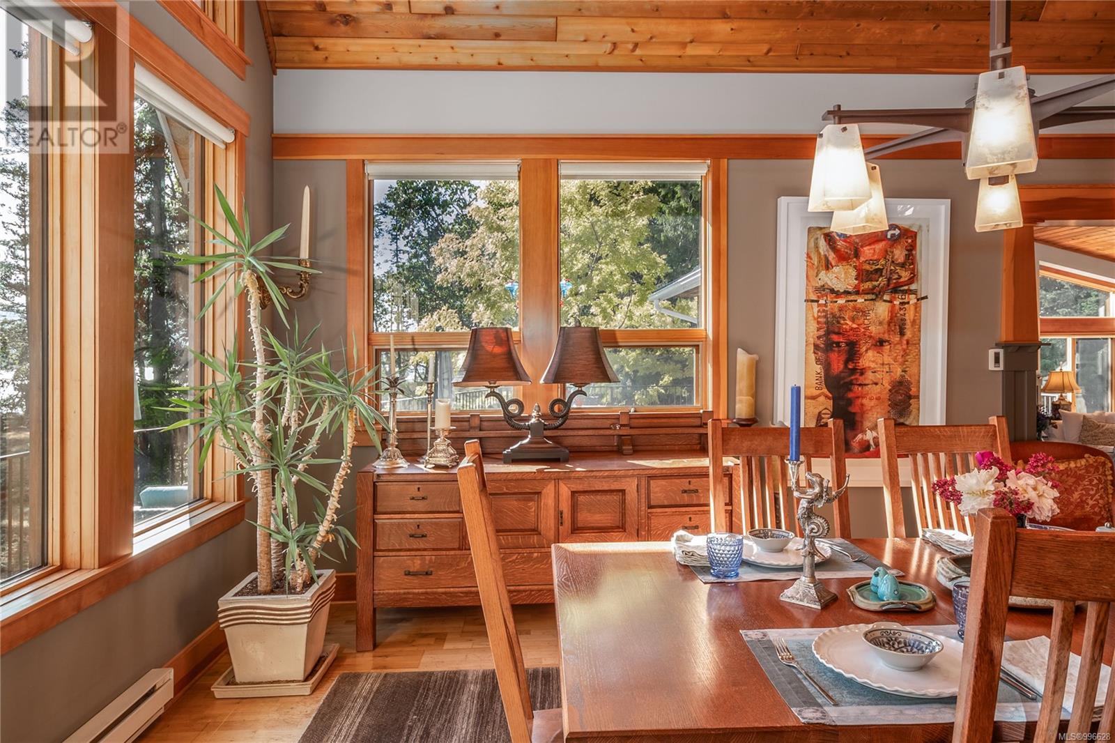 225 Sea Meadow Dr, Gabriola Island