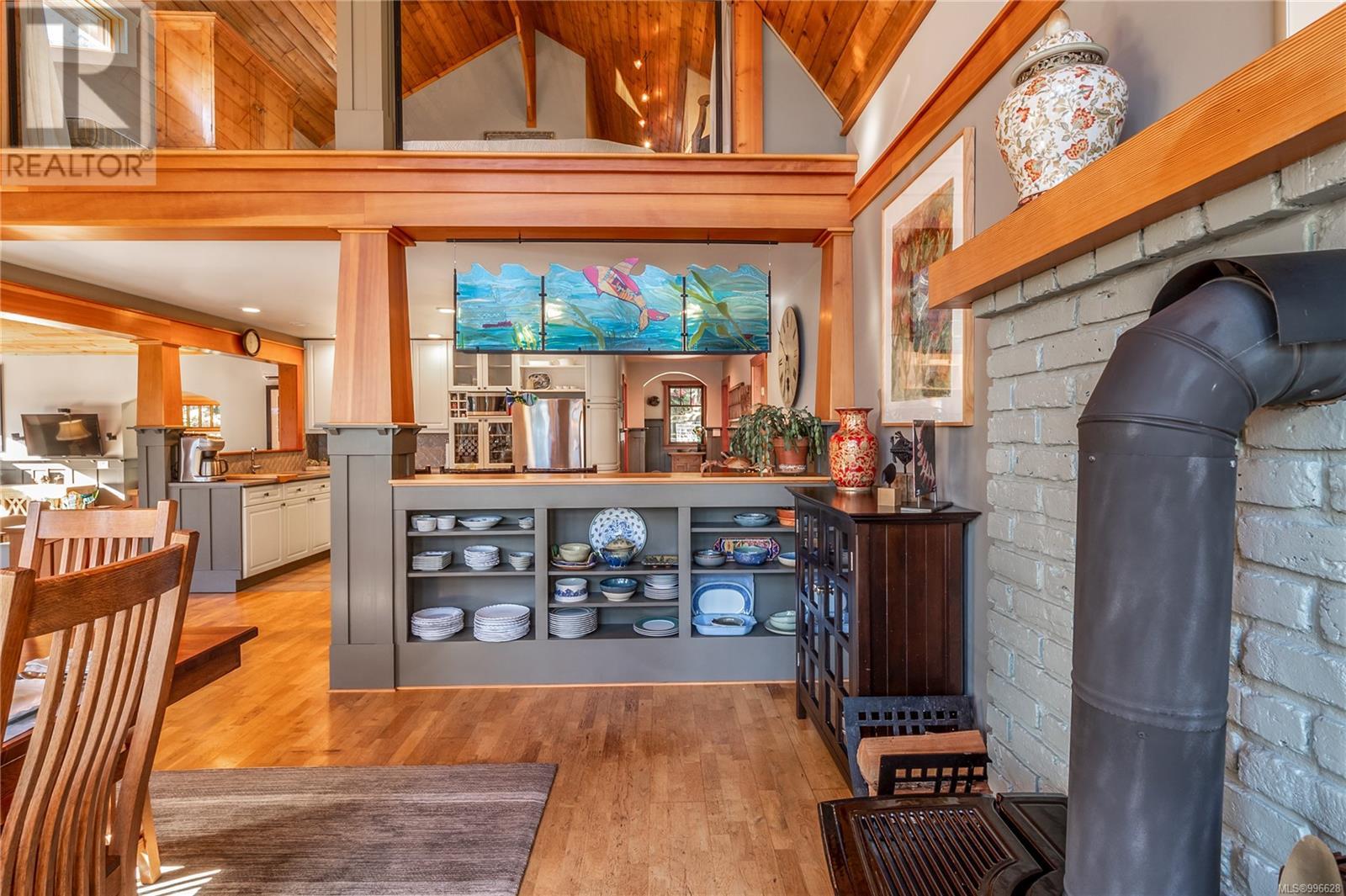 225 Sea Meadow Dr, Gabriola Island