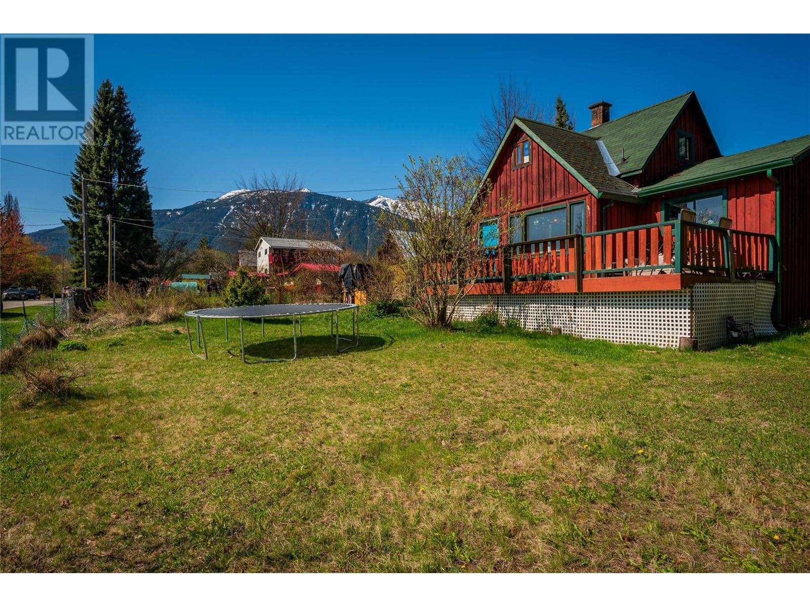 Photo 60 of 131 Washington Street N, Kaslo BC