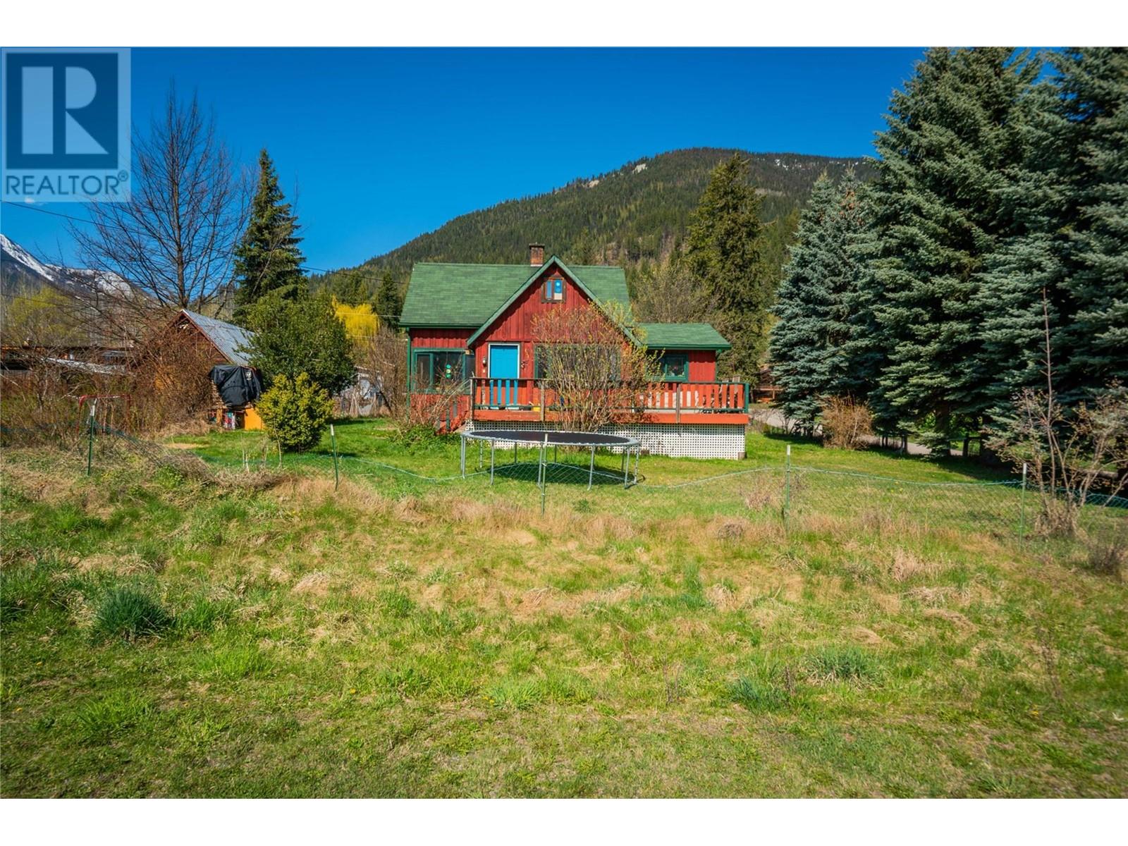 Photo 54 of 131 Washington Street N, Kaslo BC