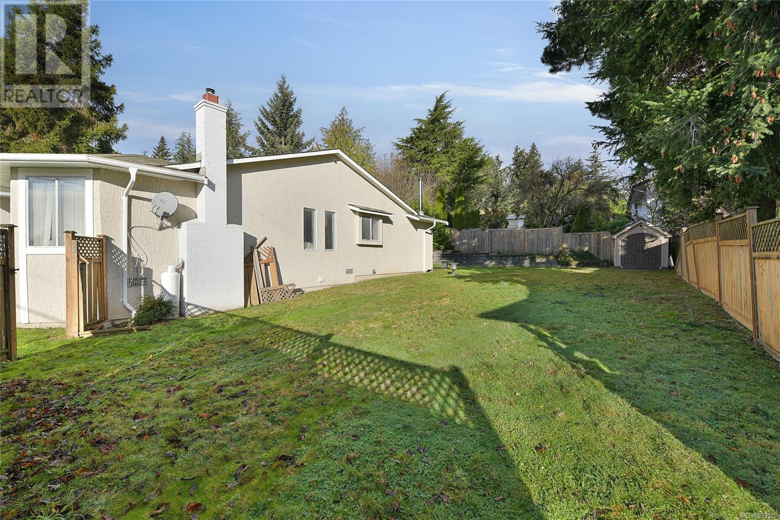  506 Windthrop Road, Colwood