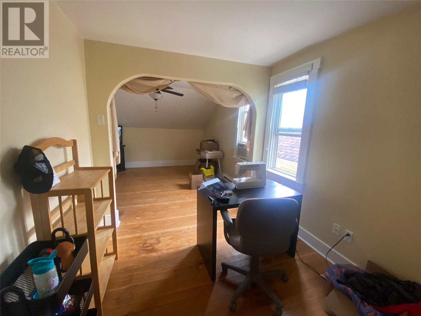1205 Green Avenue, Trail