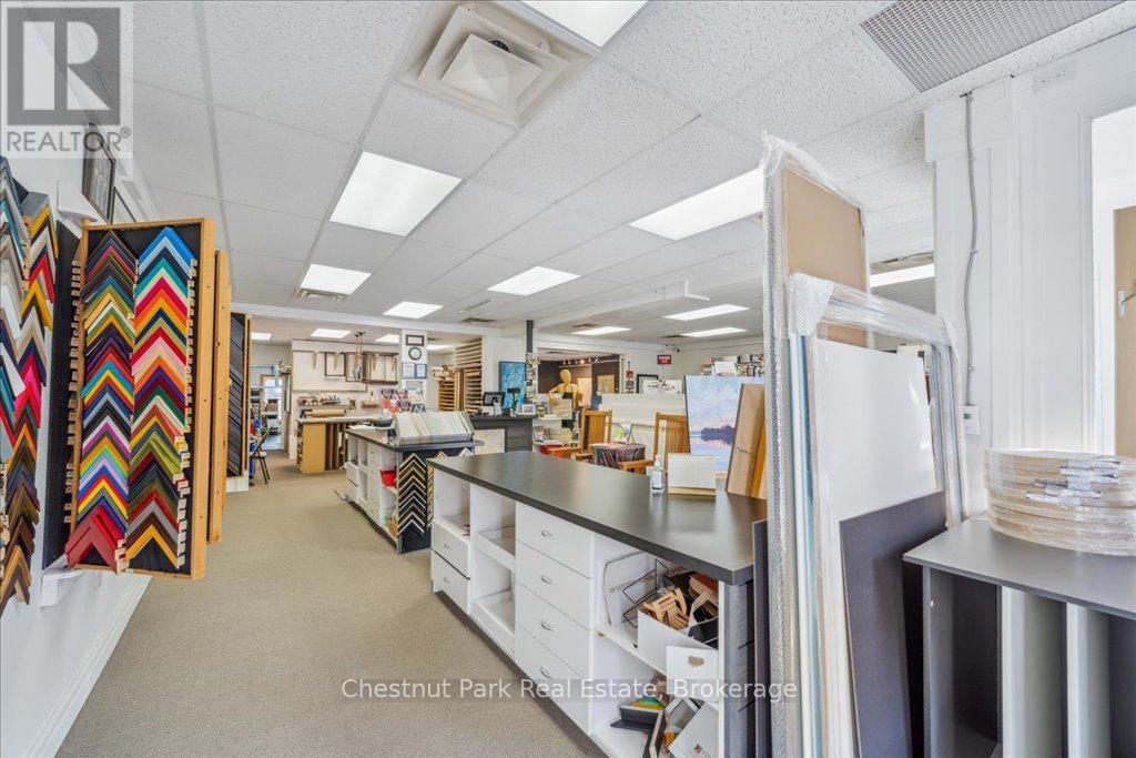 Photo 18 of 10 Taylor Road, Bracebridge ON
