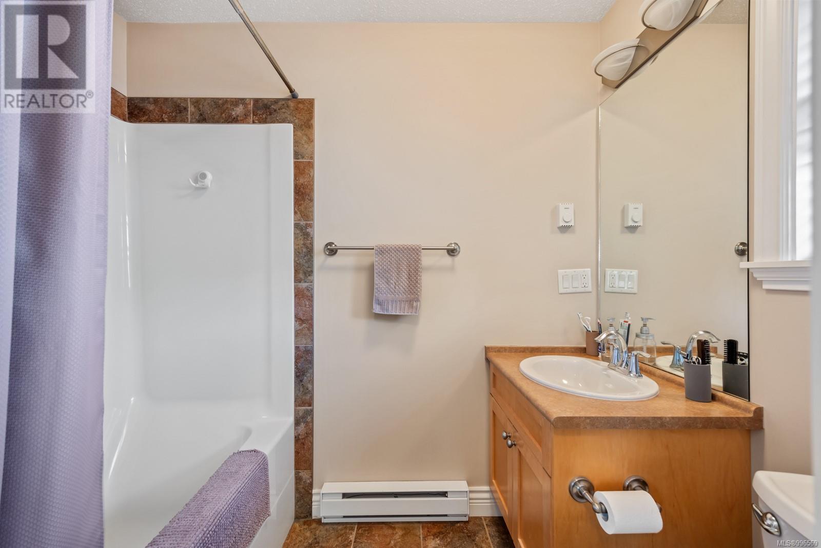 B 2694 Tater Pl, Courtenay