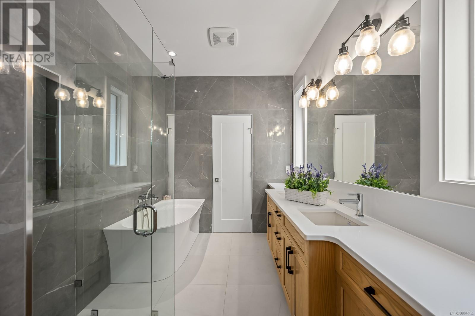 783 Briarwood Dr, Parksville real estate listing 996594