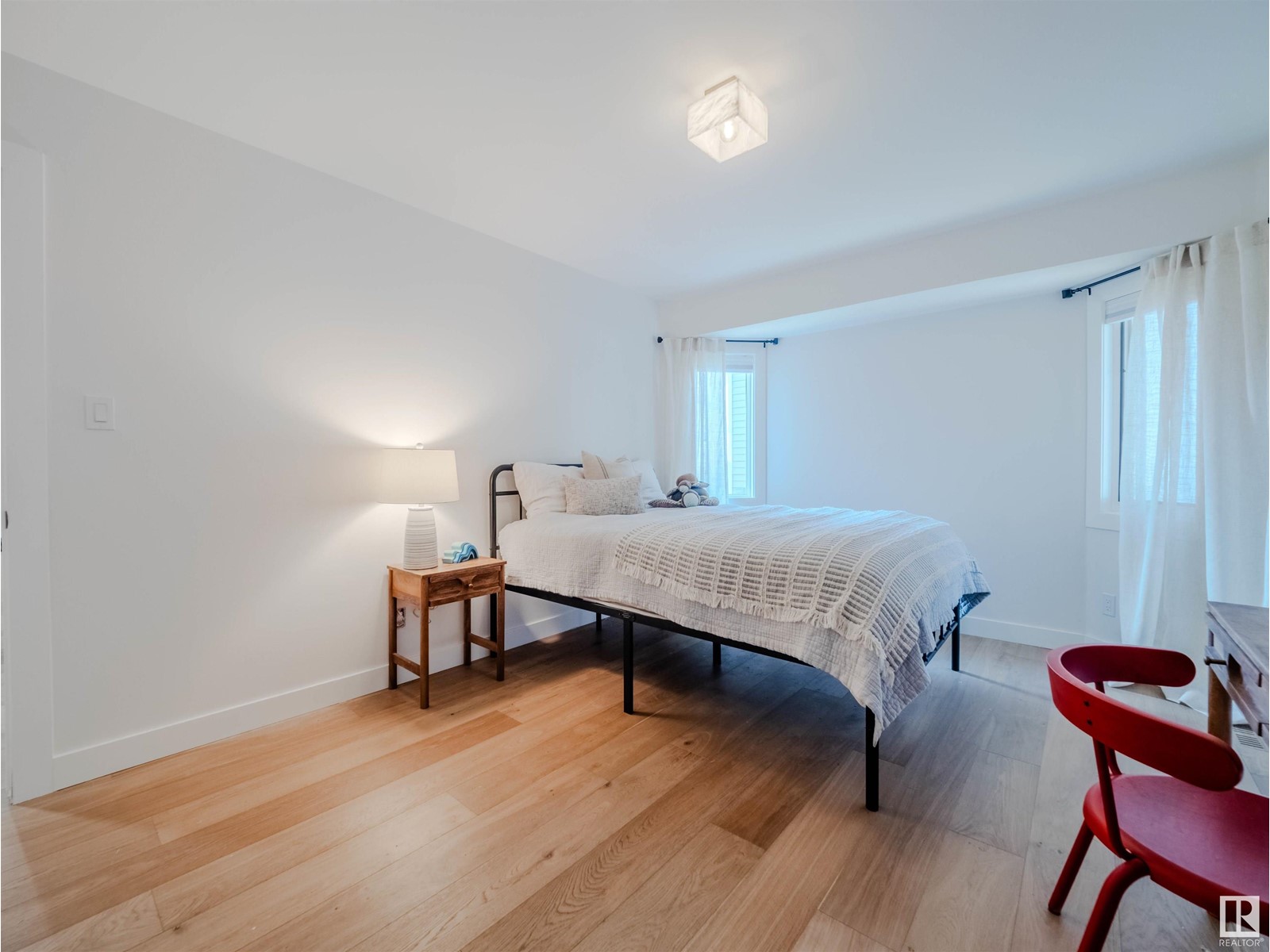 261 HEAGLE CR NW, Edmonton