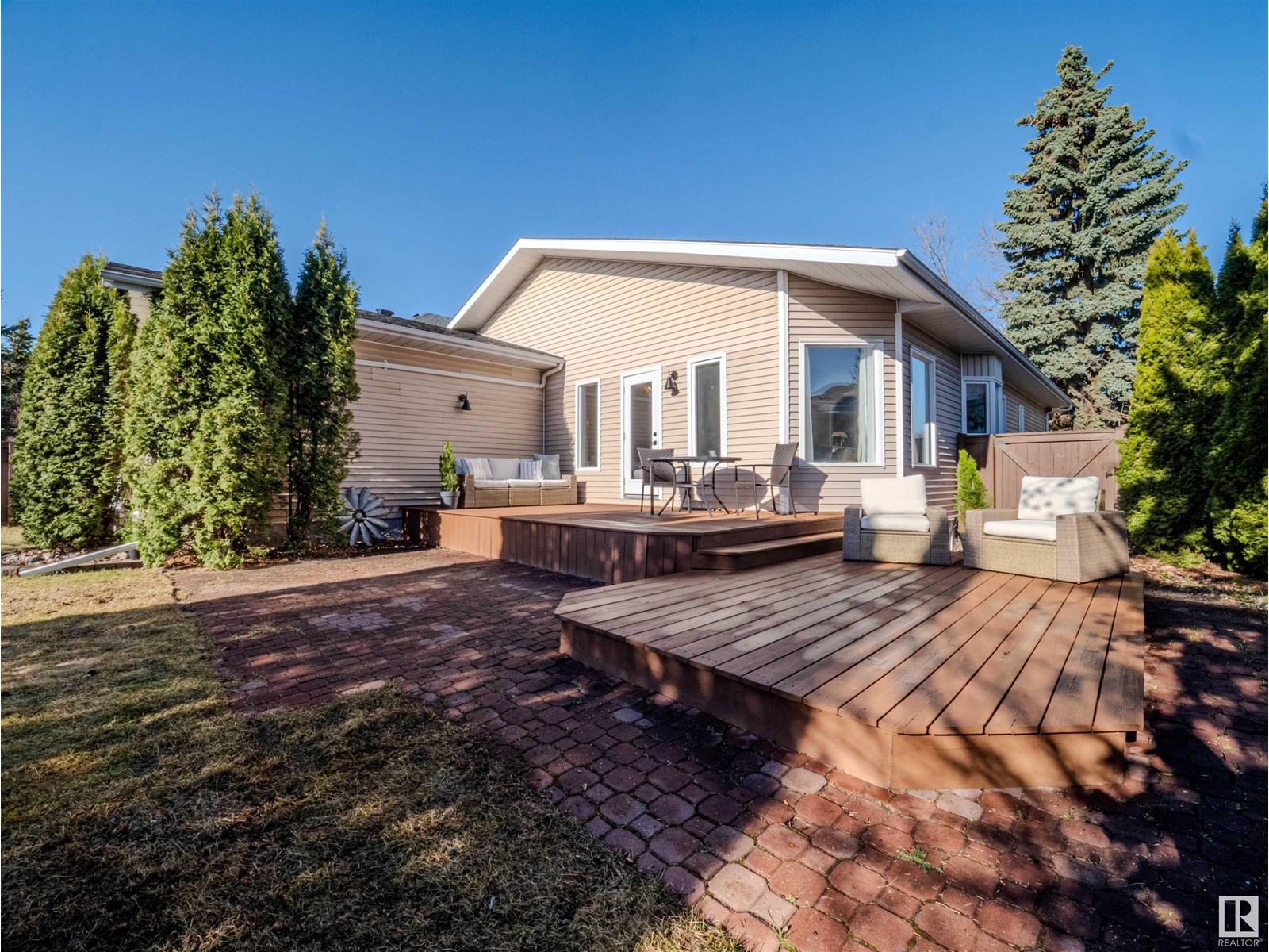 261 HEAGLE CR NW, Edmonton