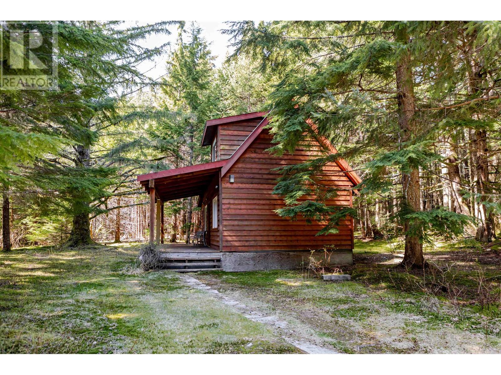 499 QUATSINO BOULEVARD, Kitimat
