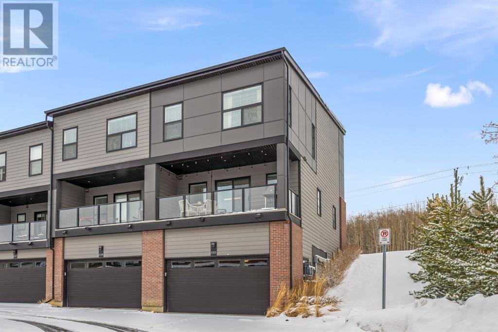 2331 77 Street SW, Calgary, Alberta