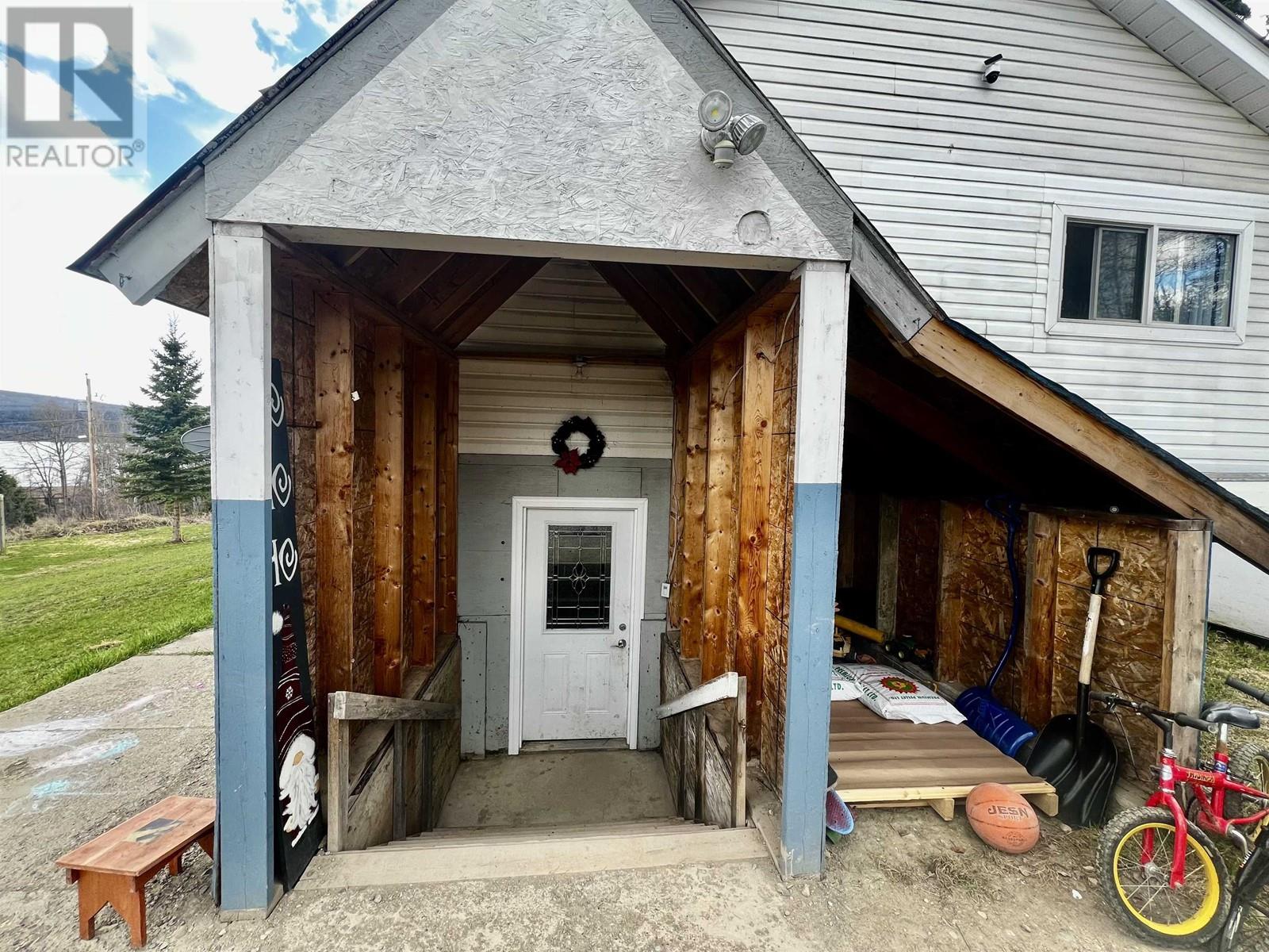 1408 FRANCOIS LAKE ROAD, Fraser Lake