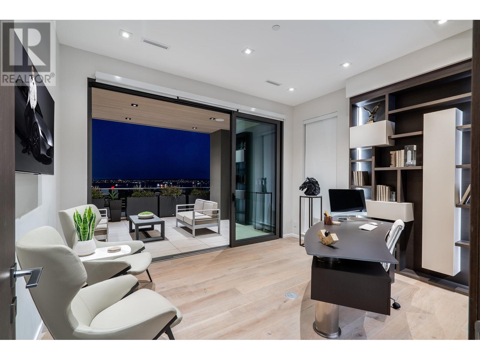 2303 PALMERSTON AVENUE, West Vancouver