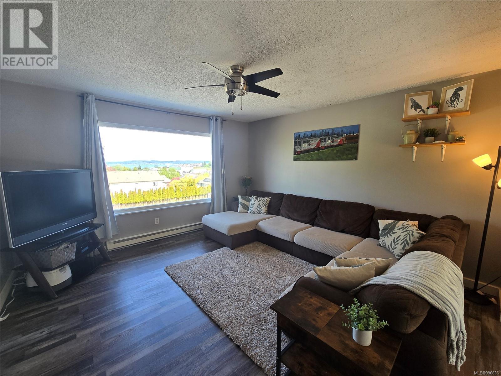 2121 Pioneer Hill Dr, Port McNeill