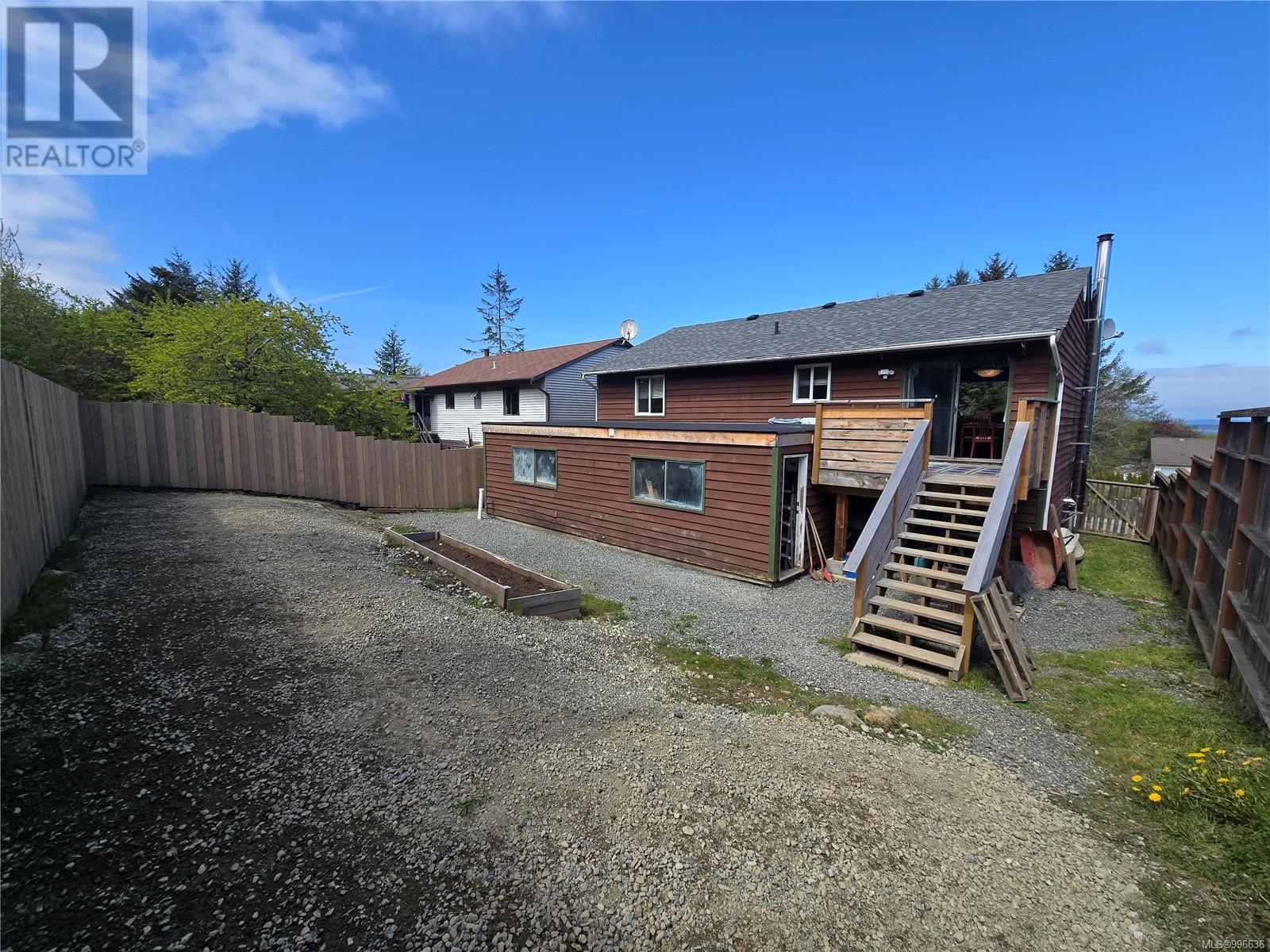 2121 Pioneer Hill Dr, Port McNeill