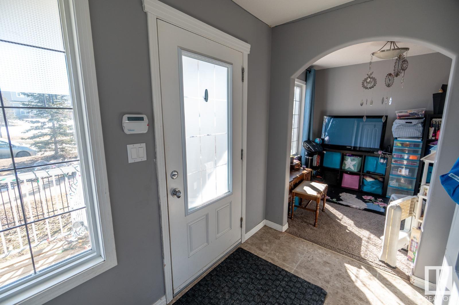 #20 Spruce Boulevard, Leduc