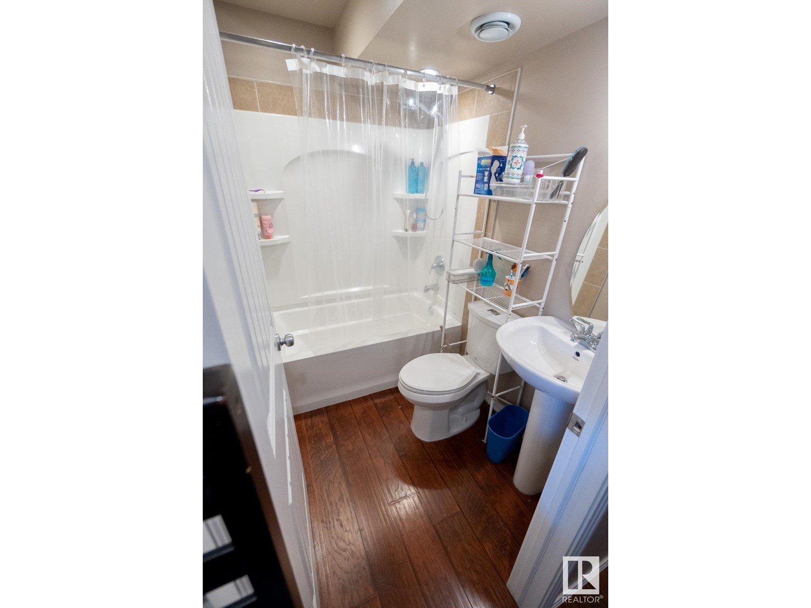#20 Spruce Boulevard, Leduc