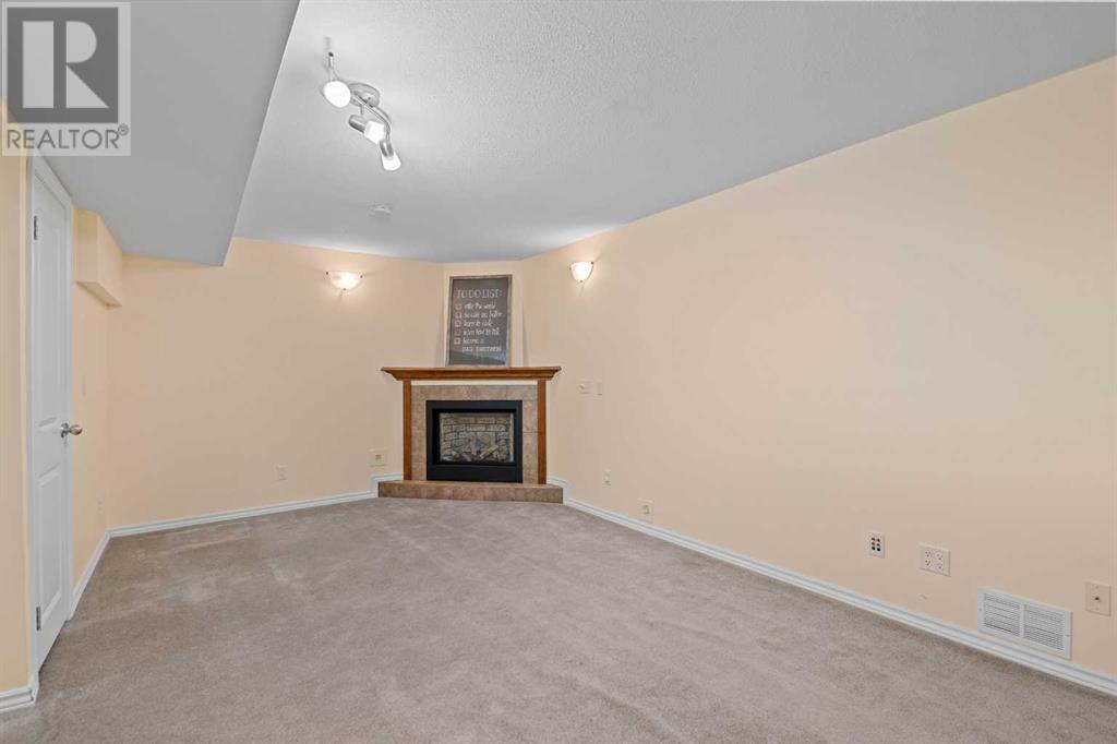 Single Family House for Sale in  COVENTRY Road NE Coventry Hills Calgary 