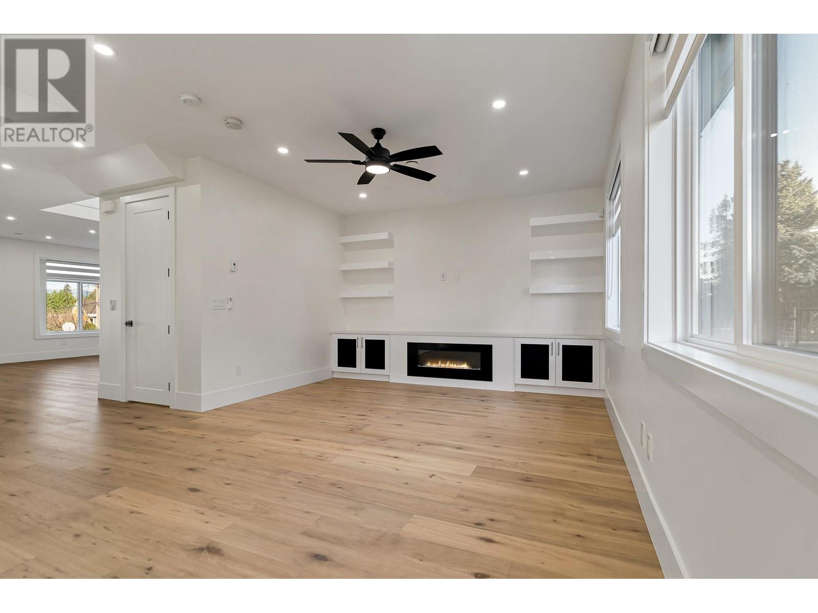 Photo 14 of 7419 1st Street, Burnaby BC