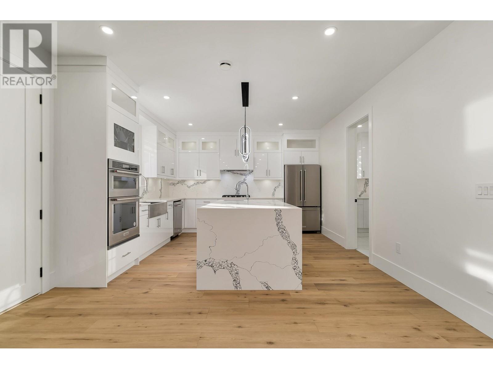 Photo 7 of 7419 1st Street, Burnaby BC