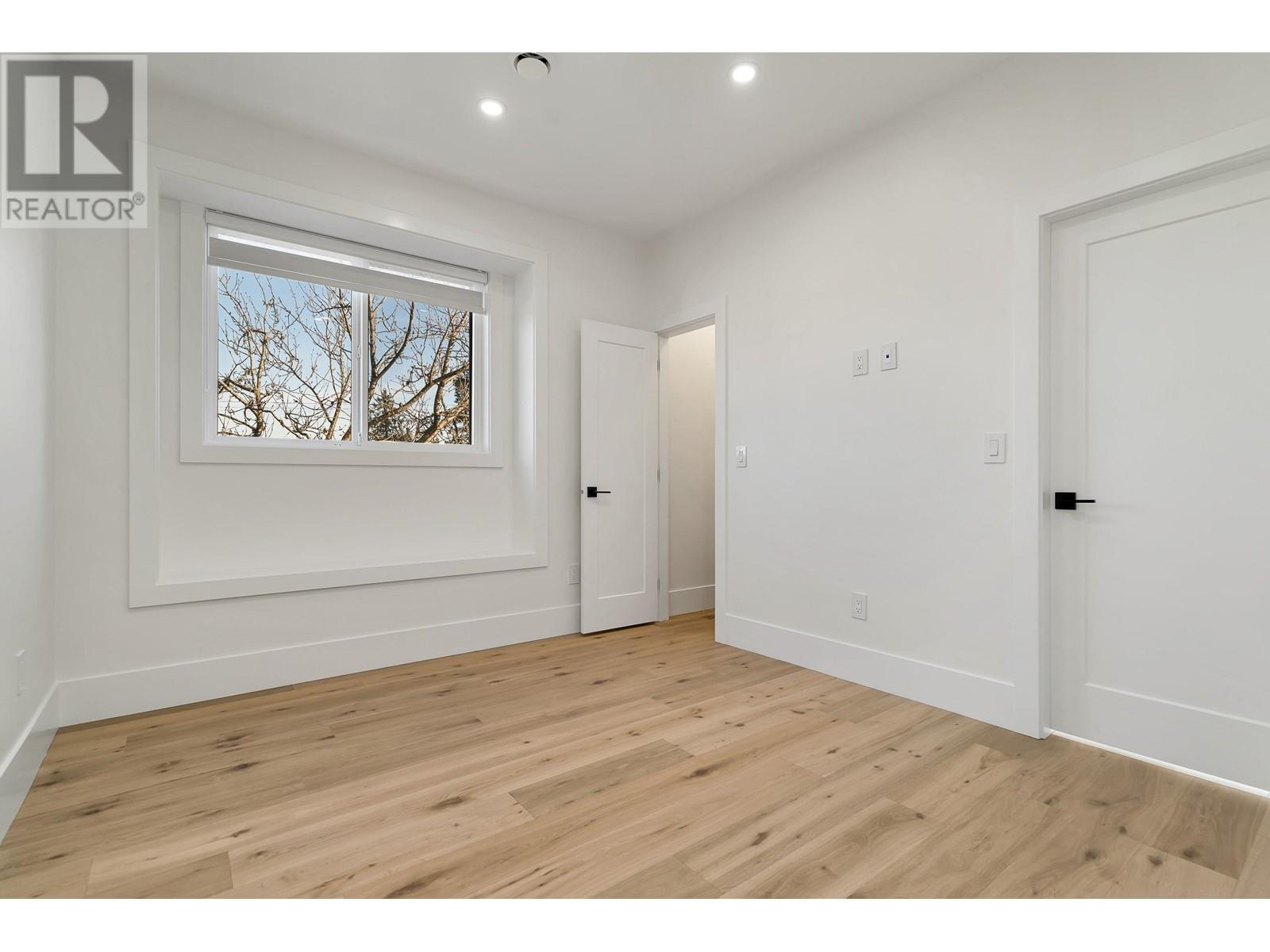Photo 25 of 7419 1st Street, Burnaby BC